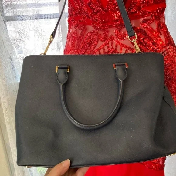 Michael Kors Blue shoulder handbag with many compartments - Picture 3 of 8